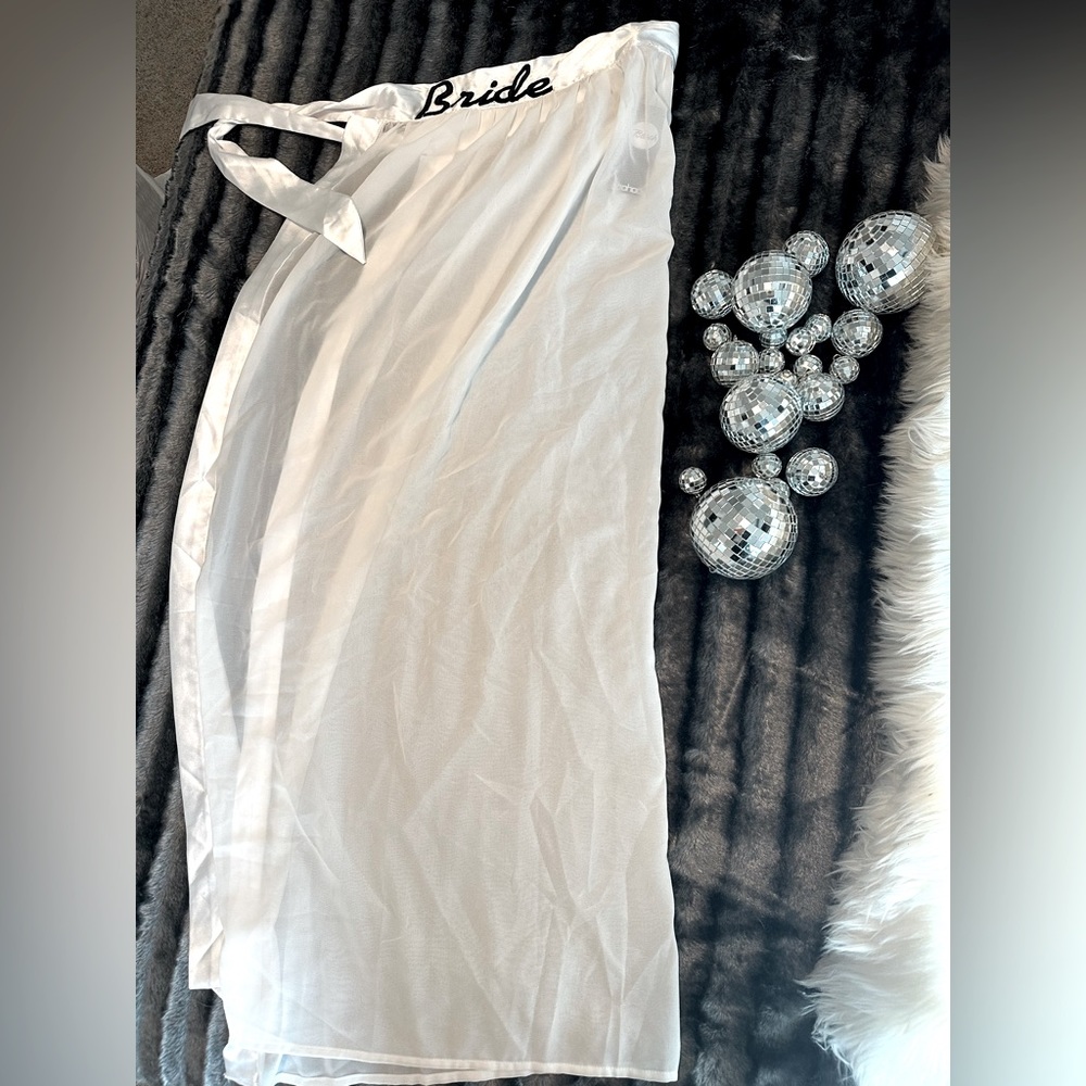 NWT BRIDE EMBROIDERED BEACH SARONG